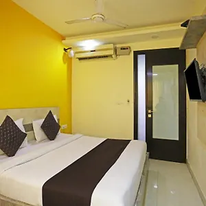 Отель Star Inn-near Delhi Airport Нью-Дели