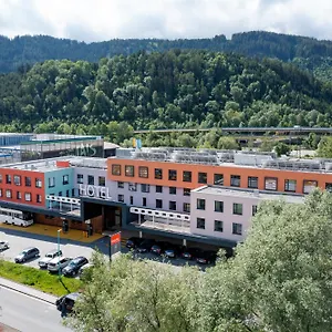 Hwest 3*, Hall in Tirol Østrig