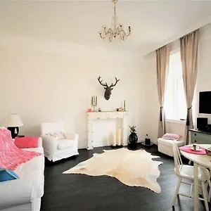  Apartment Alt